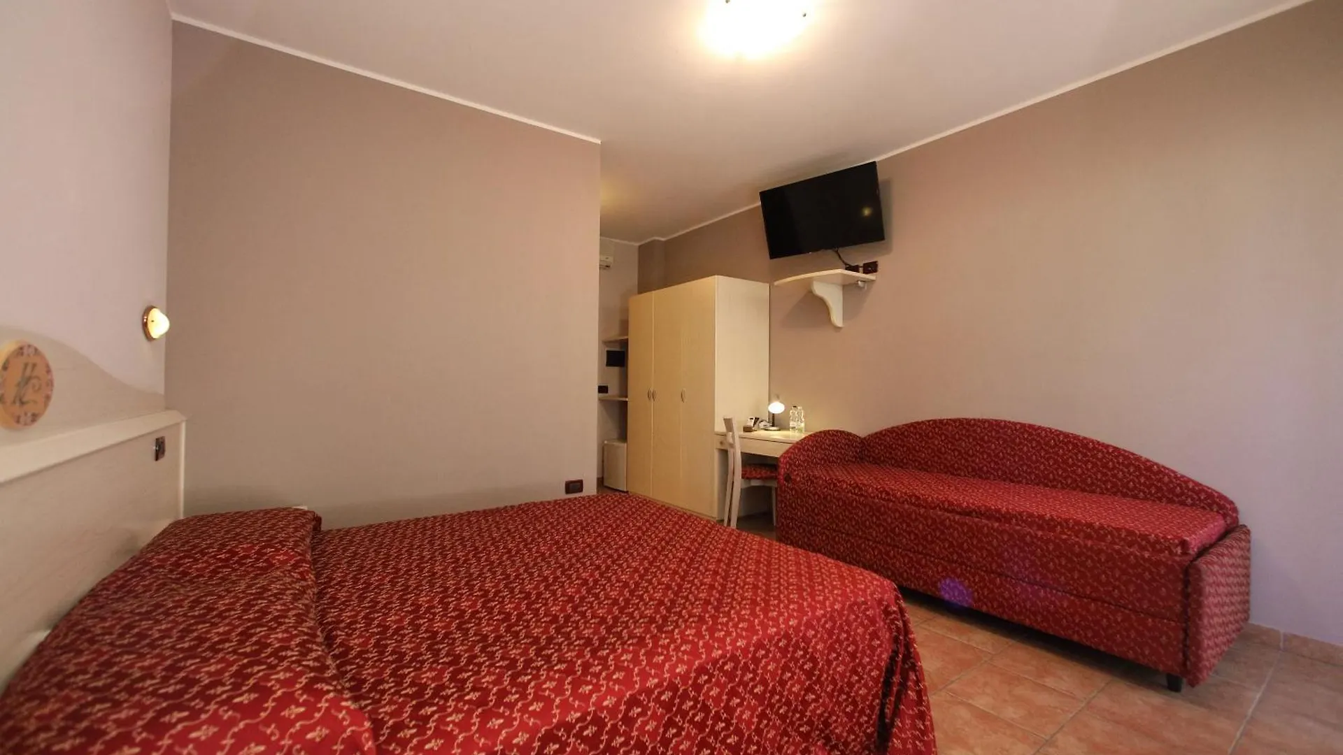 Hotel Campanello Castelnuovo del Garda 3*,