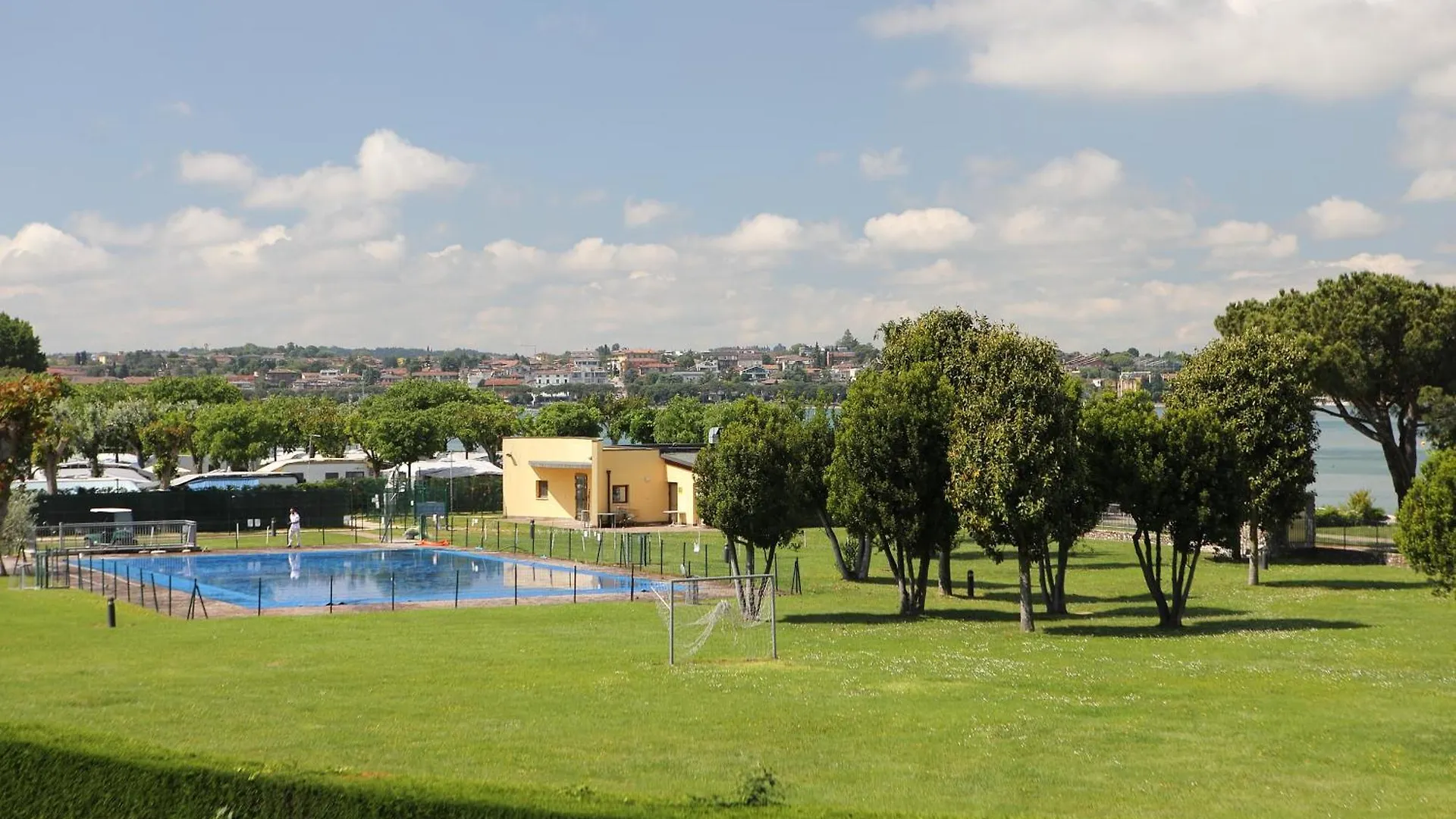 Hotel Campanello Castelnuovo del Garda 3*,  Italy