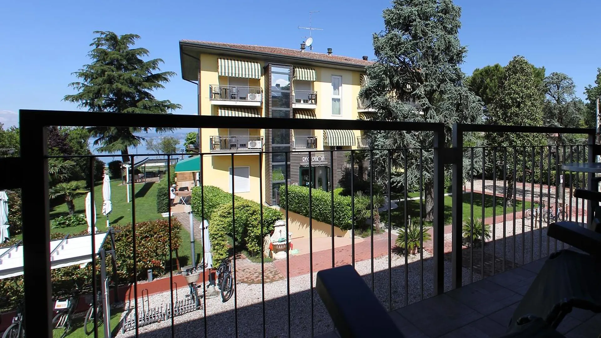 Hotel Campanello Castelnuovo del Garda 3*,