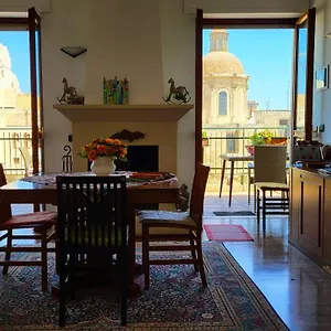 Attico Barocco Couette-café Lecce
