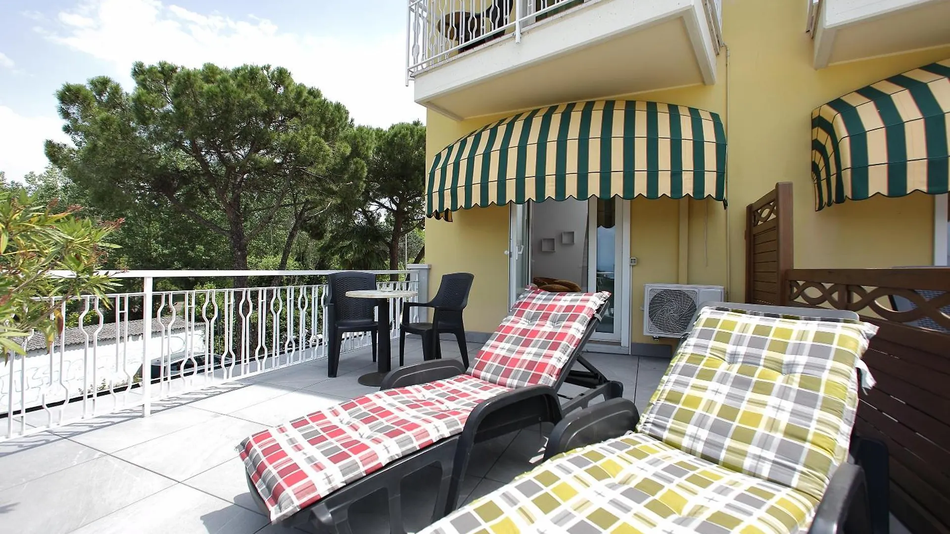 Hotel Campanello Castelnuovo del Garda 3*,  Italy